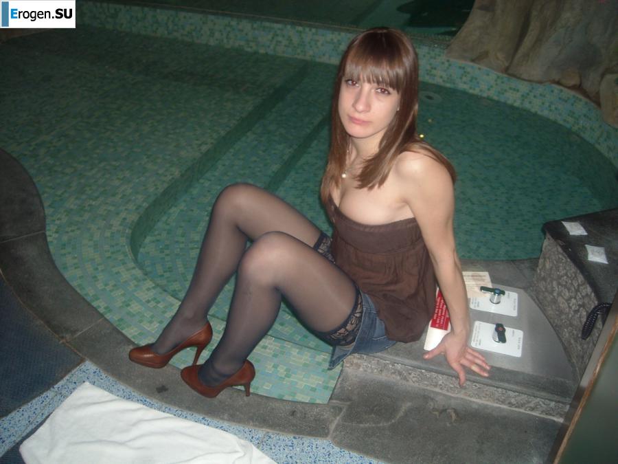 Beautiful girl, excellent figure. Slide 34