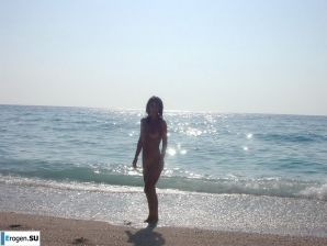 Красотка на курорте в Италии. Миниатюра 5