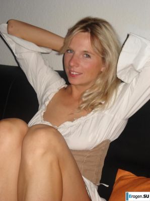 The coveted mature German woman poses for her boy. Part 2. Thumbnail 40