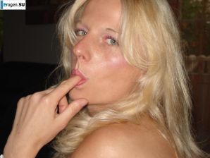 The coveted mature German woman poses for her boy. Part 2. Thumbnail 7