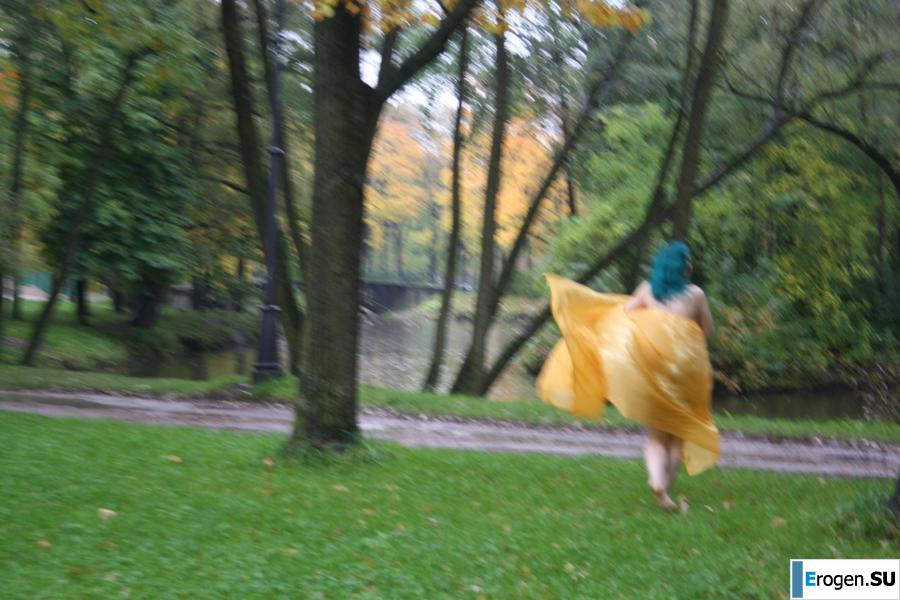 Eve in the park. Slide 39