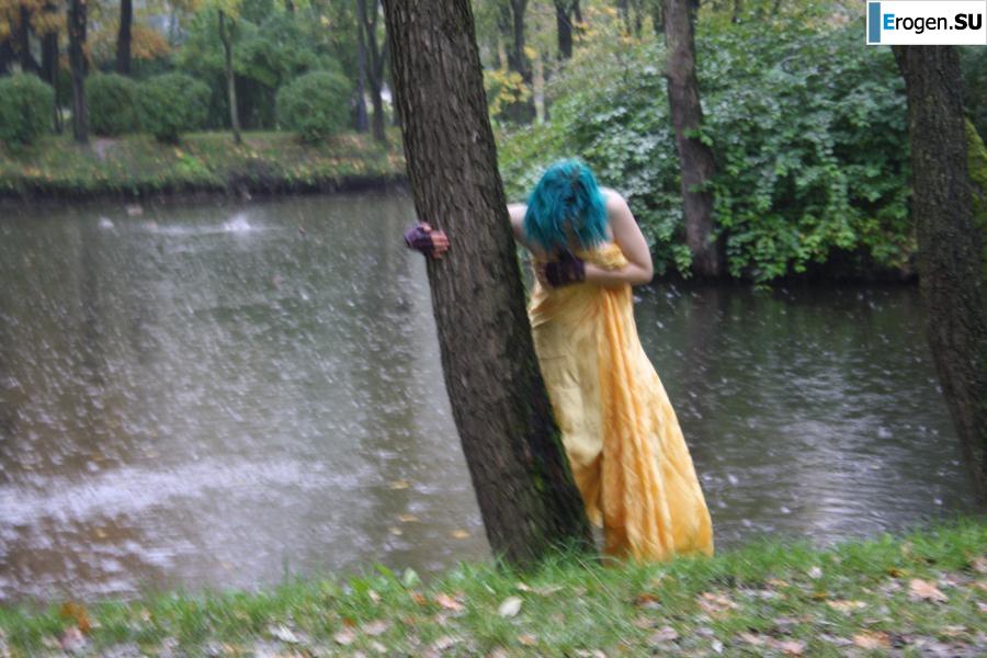 Eve in the park. Slide 7