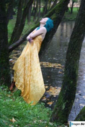Eve in the park. Thumbnail 13
