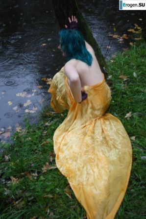 Eve in the park. Thumbnail 19