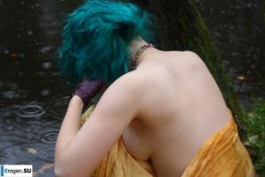 Eve in the park. Thumbnail 25
