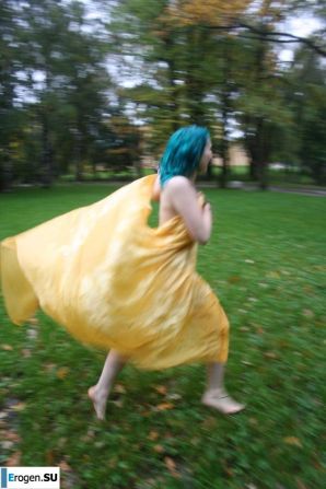 Eve in the park. Thumbnail 36
