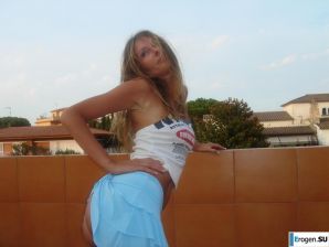 Beauty from Italy and all her personal photos. Part 2. Thumbnail 36