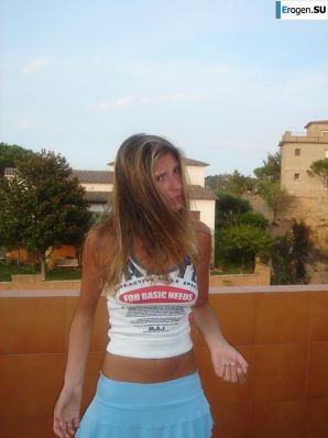 Beauty from Italy and all her personal photos. Part 2. Thumbnail 38