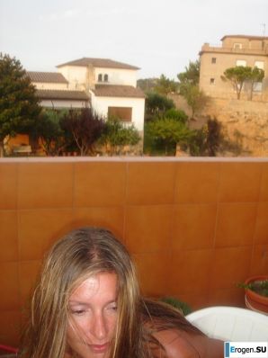 Beauty from Italy and all her personal photos. Part 2. Thumbnail 39