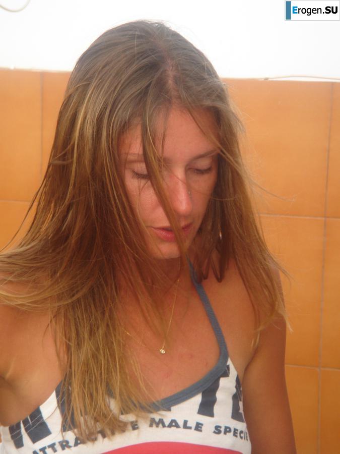Beauty from Italy and all her personal photos. Part 3. Slide 3