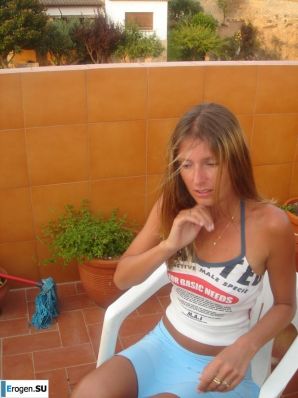 Beauty from Italy and all her personal photos. Part 3. Thumbnail 1