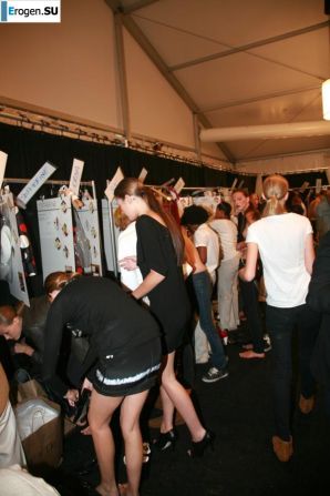 Dressing rooms, latrines, changing rooms for models. Thumbnail 26