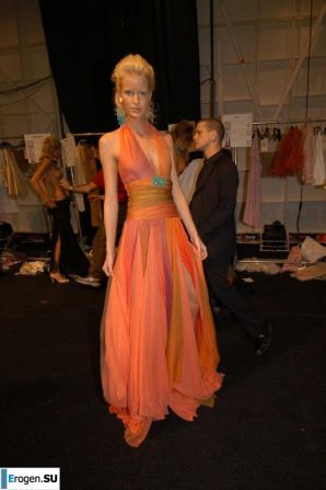 Dressing rooms, latrines, changing rooms for models. Thumbnail 29