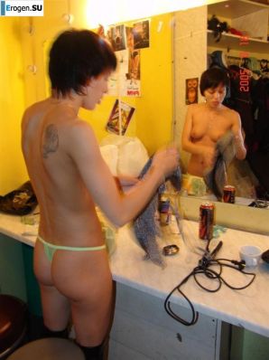Dressing rooms, latrines, changing rooms for models. Thumbnail 8