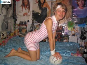 Hairy Slim Woman. Thumbnail 16