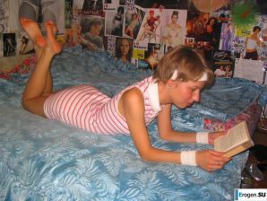 Hairy Slim Woman. Thumbnail 2