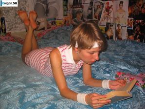 Hairy Slim Woman. Thumbnail 23