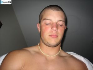Blonde, muscled and friends. Thumbnail 28