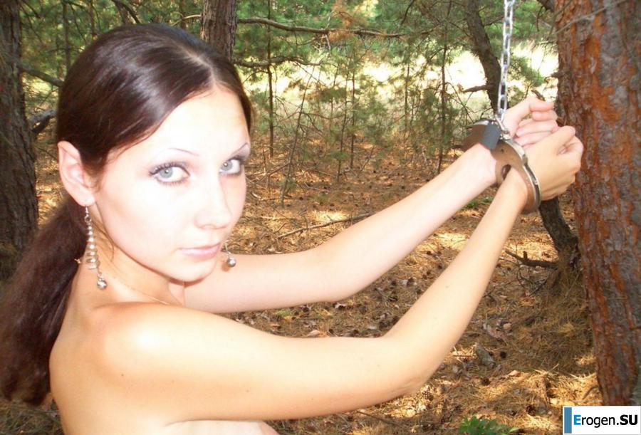 In Chains. Photo 8