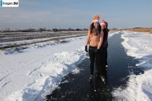 Голландские нудистки зимой. Часть 2. Миниатюра 27