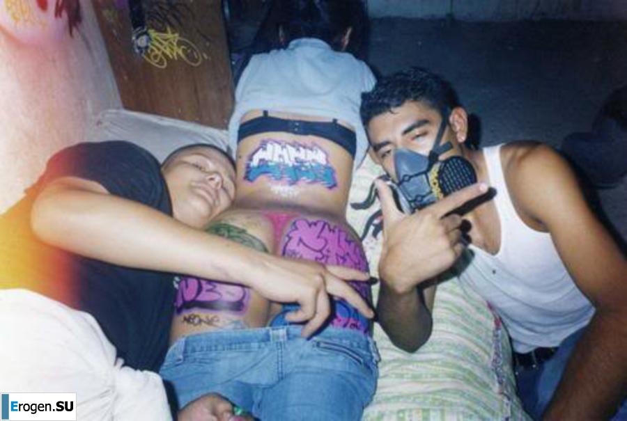 Graffiti on Girls. Slide 13