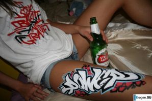 Graffiti on Girls. Part 2. Thumbnail 11