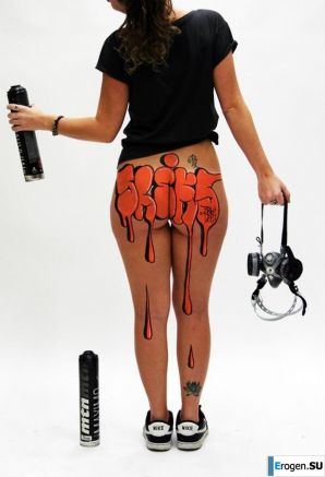 Graffiti on Girls. Part 2. Thumbnail 30