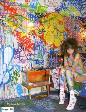 Graffiti on Girls. Part 2. Thumbnail 39