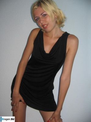 Blonde Czech woman poses for her friend. Thumbnail 30