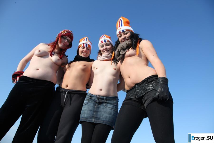 Dutch nudists in winter. Part 3. Slide 15