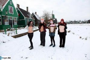 Dutch nudists in winter. Part 3. Thumbnail 28