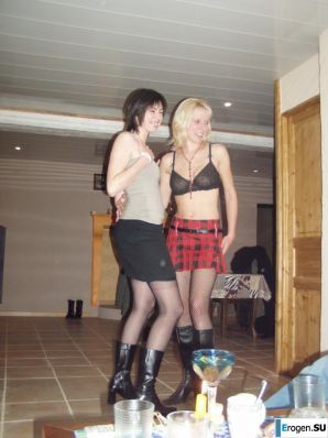 Continuing the theme of swingers. Part 7. Thumbnail 32