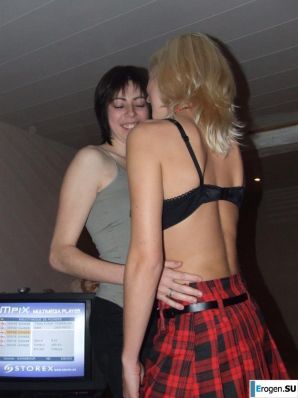 Continuing the theme of swingers. Part 8. Thumbnail 26