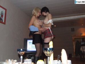 Continuing the theme of swingers. Part 9. Thumbnail 41