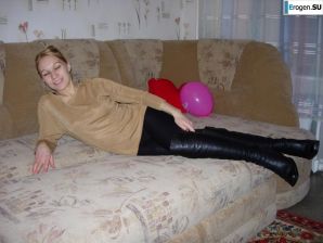 Officer's Wife. Thumbnail 13