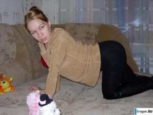 Officer's Wife. Thumbnail 19