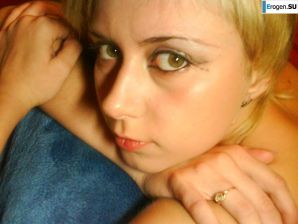 Girl and Carpet. Thumbnail 33