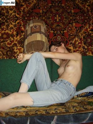 Home photos of a Ukrainian girl. Part 2. Thumbnail 16
