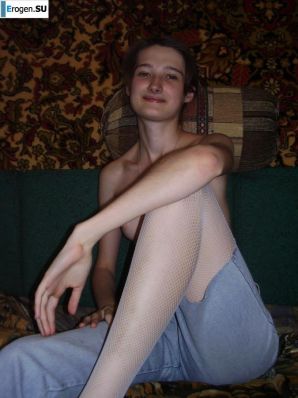Home photos of a Ukrainian girl. Part 2. Thumbnail 17