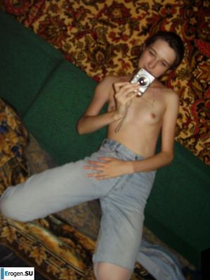 Home photos of a Ukrainian girl. Part 2. Thumbnail 25