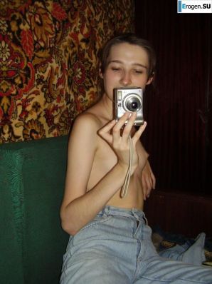 Home photos of a Ukrainian girl. Part 2. Thumbnail 27