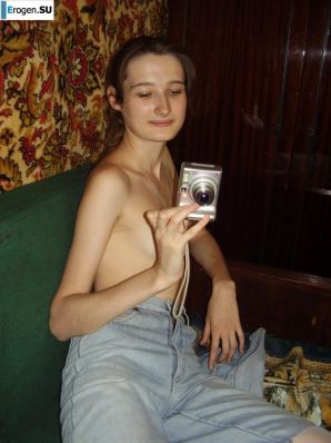 Home photos of a Ukrainian girl. Part 2. Thumbnail 29