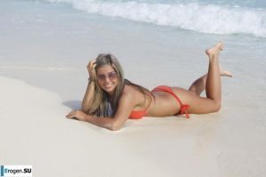 Tanned in the tropics. Part 3. Thumbnail 16