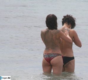 And again, hippies. Now on the beach. Part 3. Thumbnail 6