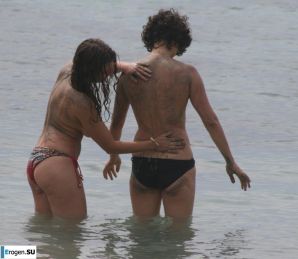 And again, hippies. Now on the beach. Part 3. Thumbnail 7