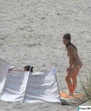 And again, hippies. Now on the beach. Part 4. Thumbnail 33