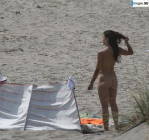 And again, hippies. Now on the beach. Part 4. Thumbnail 35