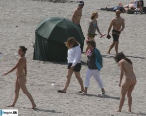 And again hippies. Now on the beach. Part 5. Thumbnail 1