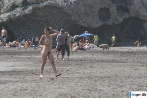 And again hippies. Now on the beach. Part 5. Thumbnail 11