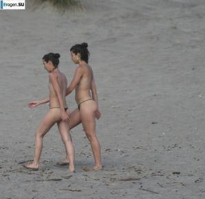 And again hippies. Now on the beach. Part 5. Thumbnail 20